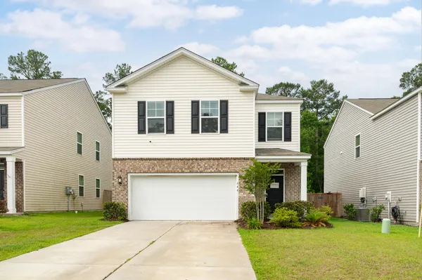 $325,000 | 644 Silver Spruce Street, Summerville, SC 29486