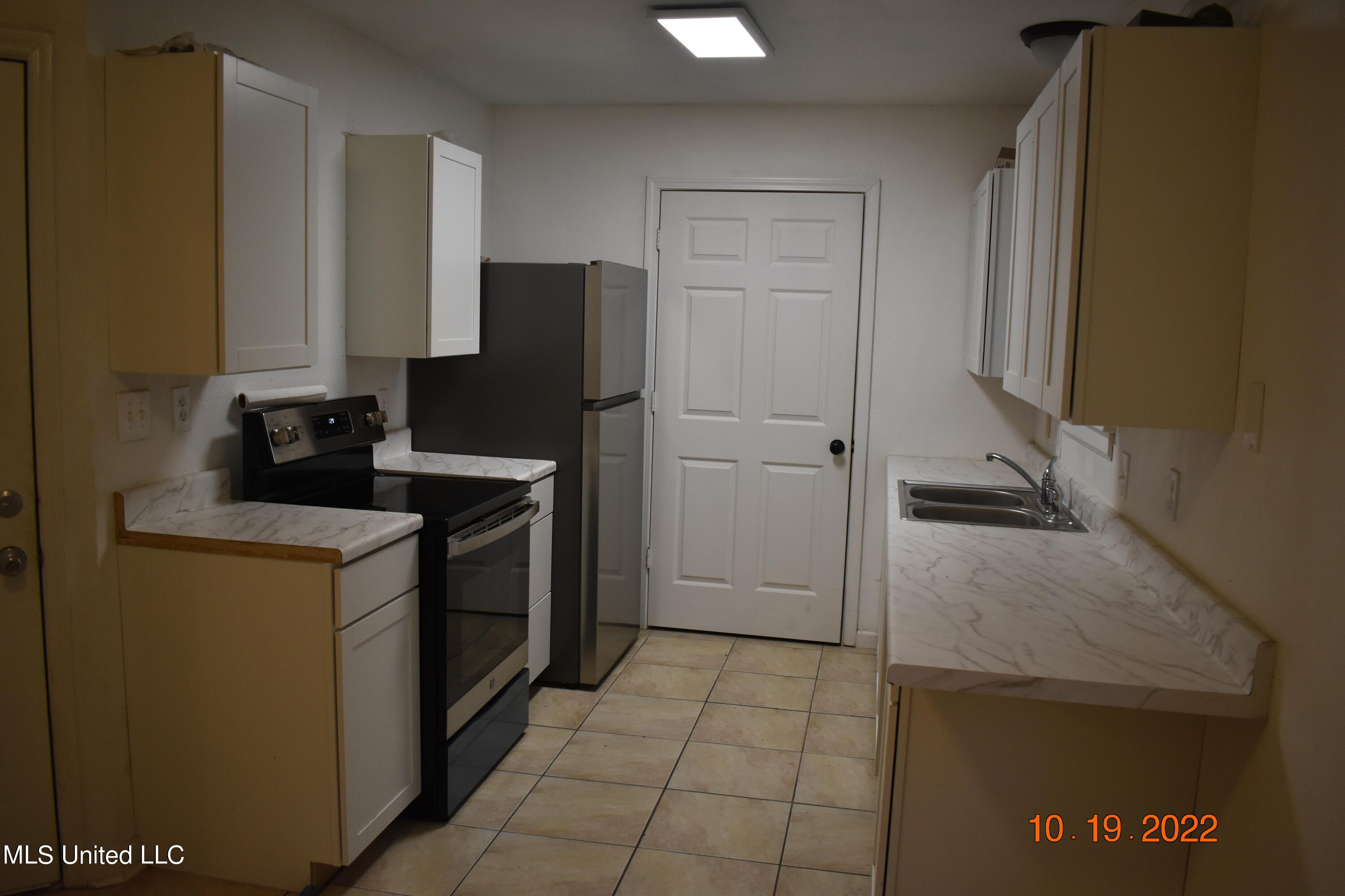 10345 Pin Oak Drive Biloxi, MS 39532 - Photo 3 of 23 DSC_0005