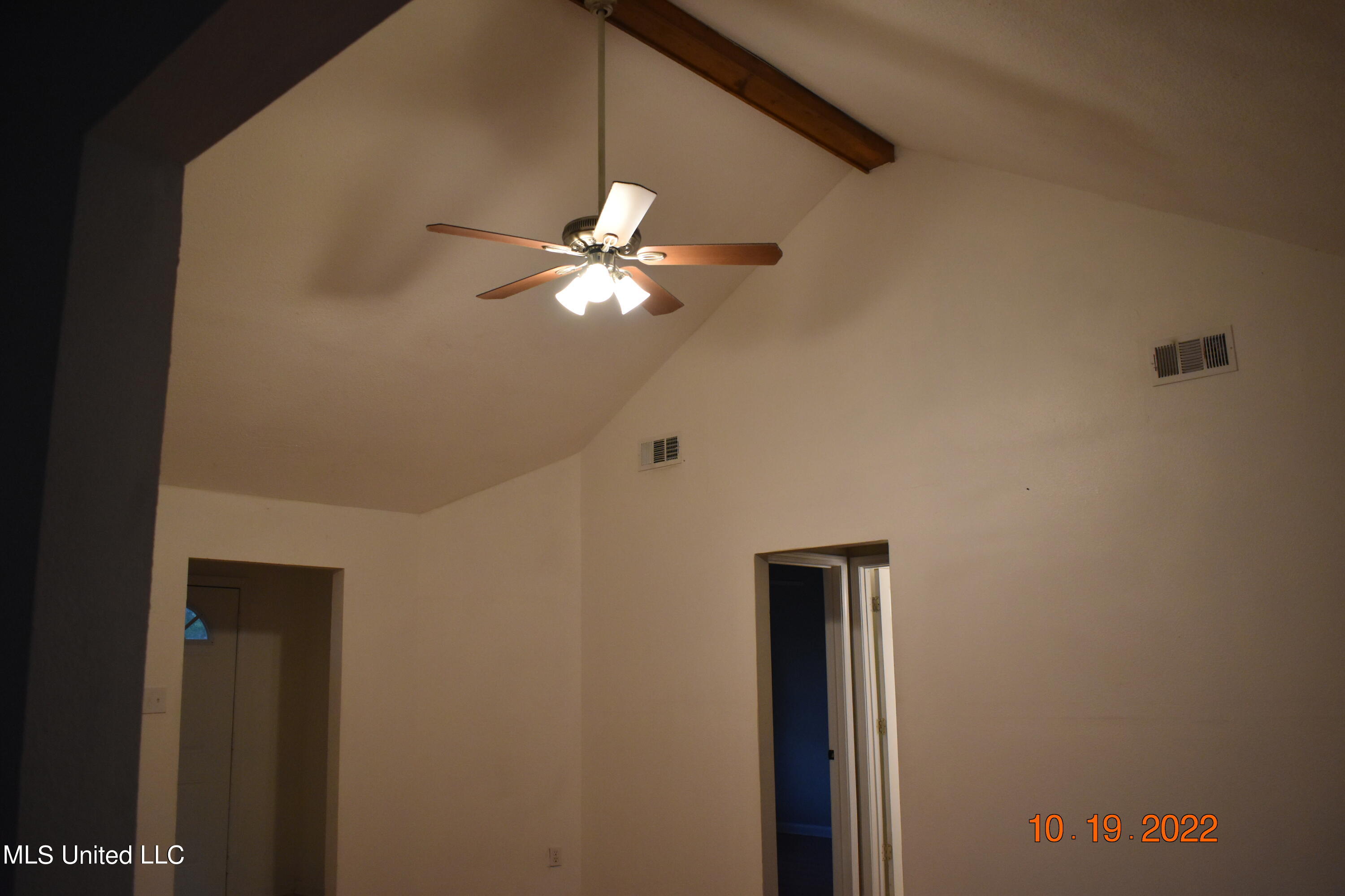 10345 Pin Oak Drive Biloxi, MS 39532 - Photo 4 of 23 DSC_0004