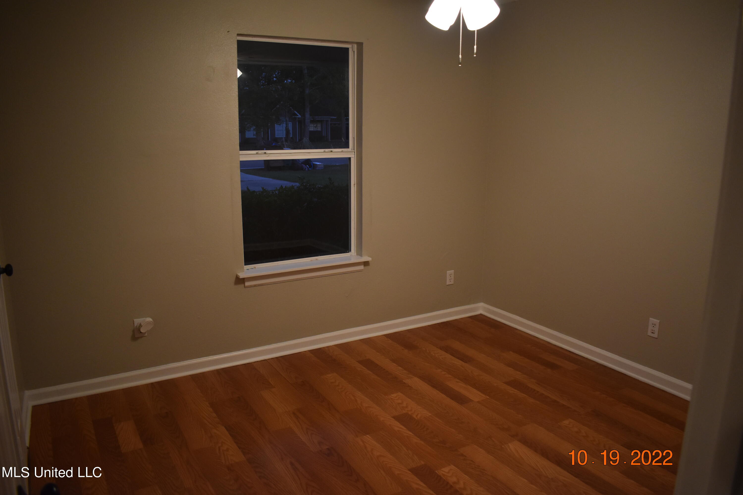 10345 Pin Oak Drive Biloxi, MS 39532 - Photo 6 of 23 DSC_0022