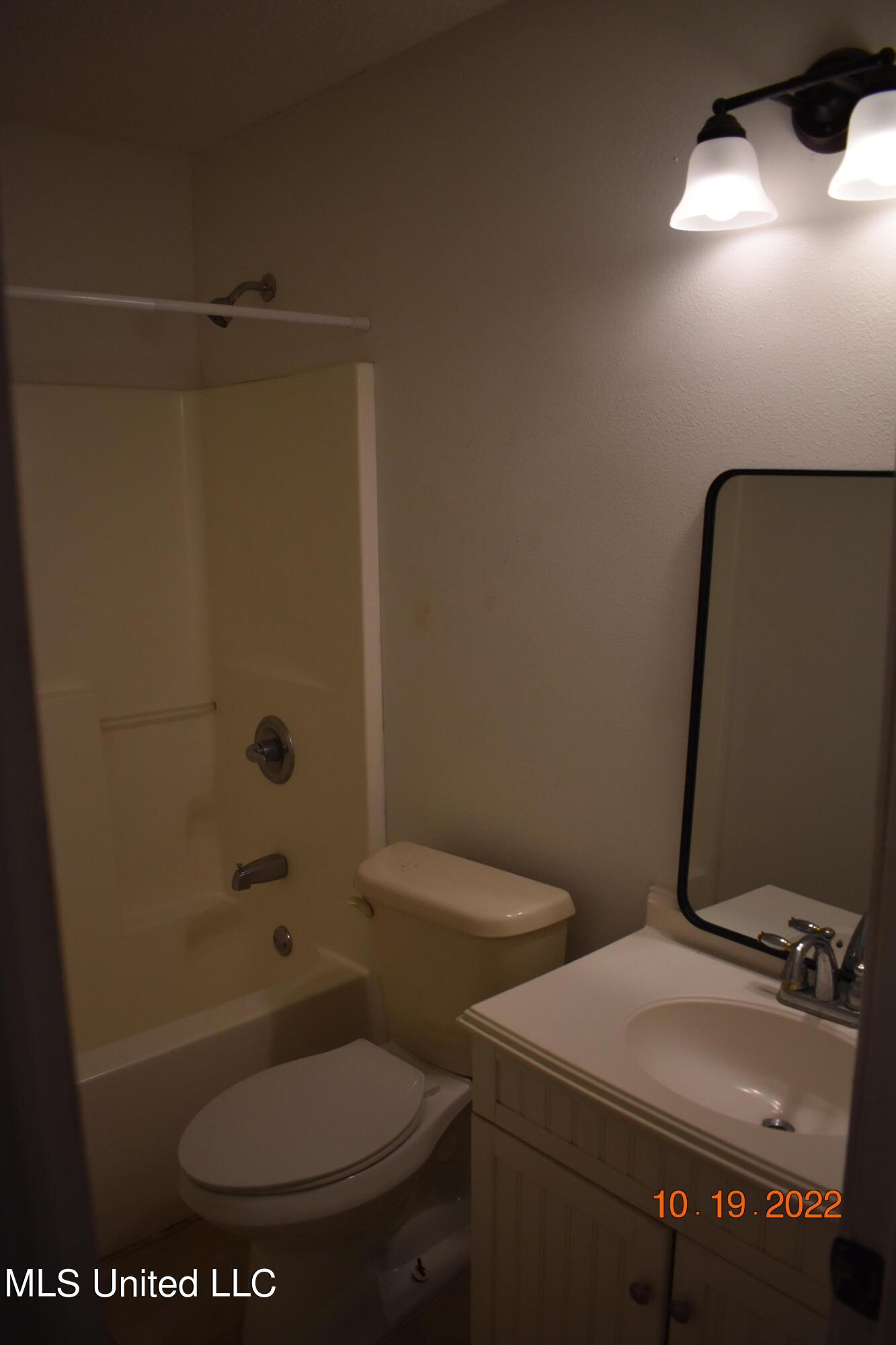 10345 Pin Oak Drive Biloxi, MS 39532 - Photo 7 of 23 DSC_0018