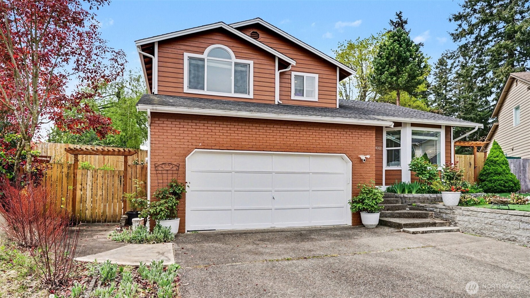 4002 Northeast 7th Court Renton, WA 98056 - Photo 4 of 40