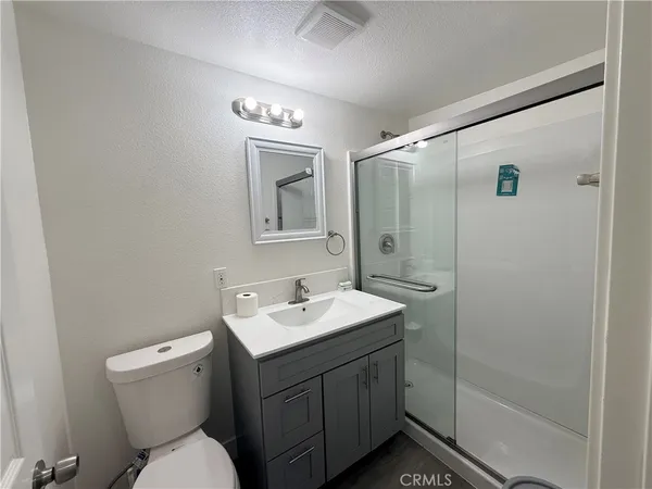 $1,800 | 35377 Marks, Barstow, CA 92311