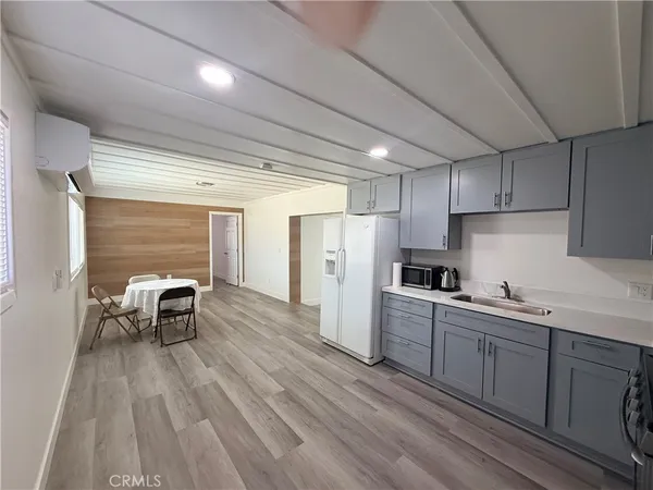 $1,800 | 35377 Marks, Barstow, CA 92311