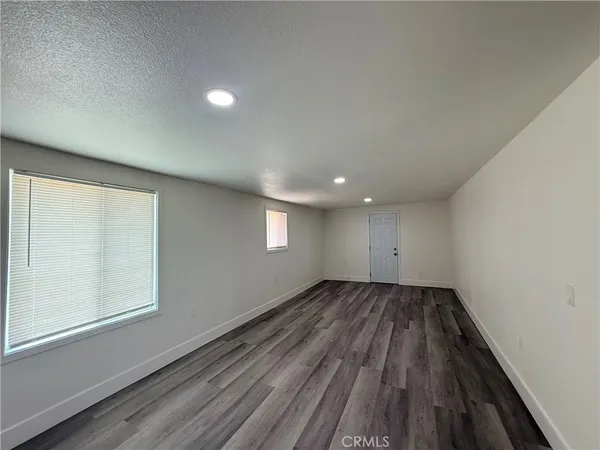 $1,800 | 35377 Marks, Barstow, CA 92311