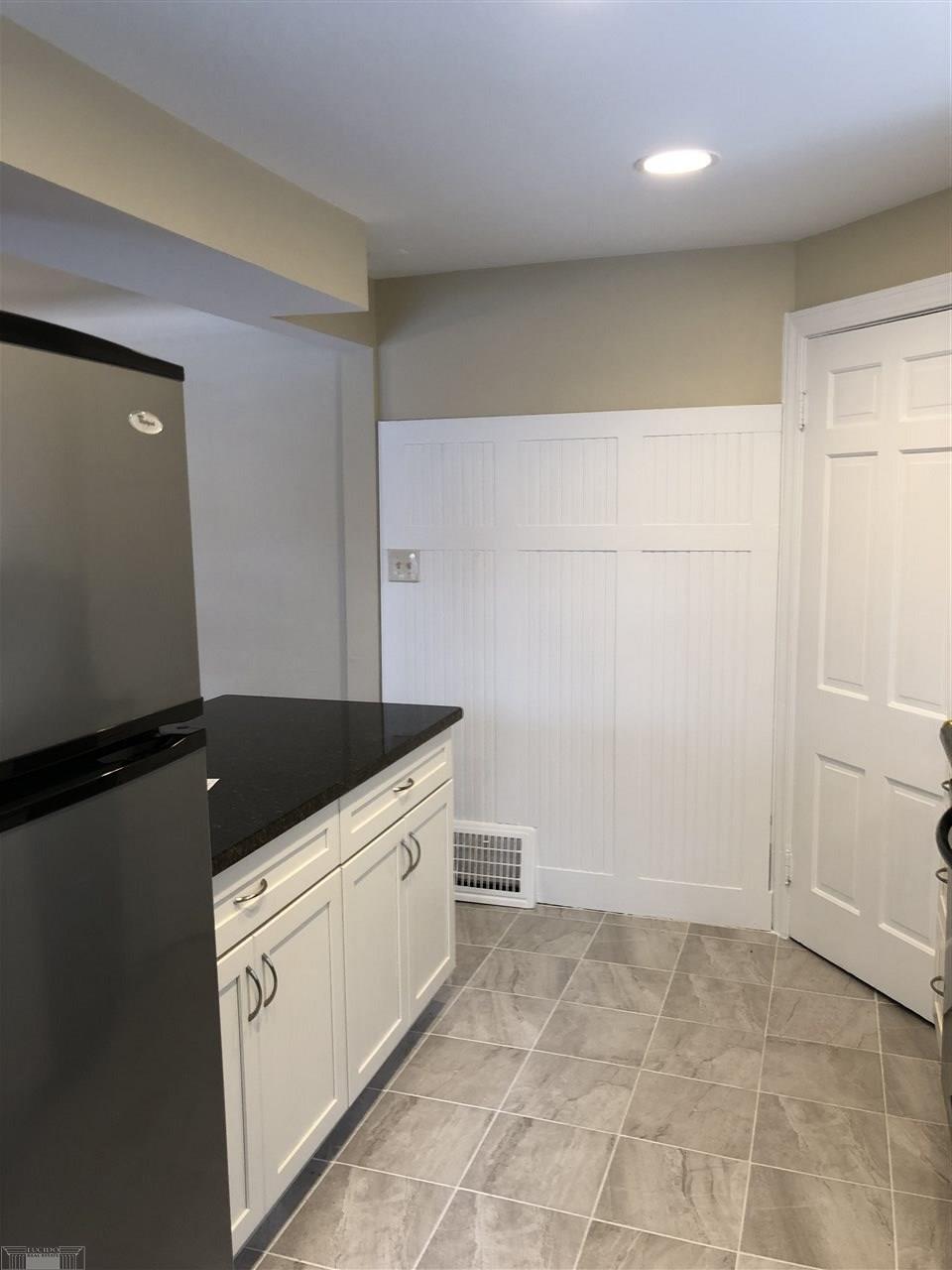 1737 Hampton Road Grosse Pointe Woods, MI 48236 - Photo 9 of 23
