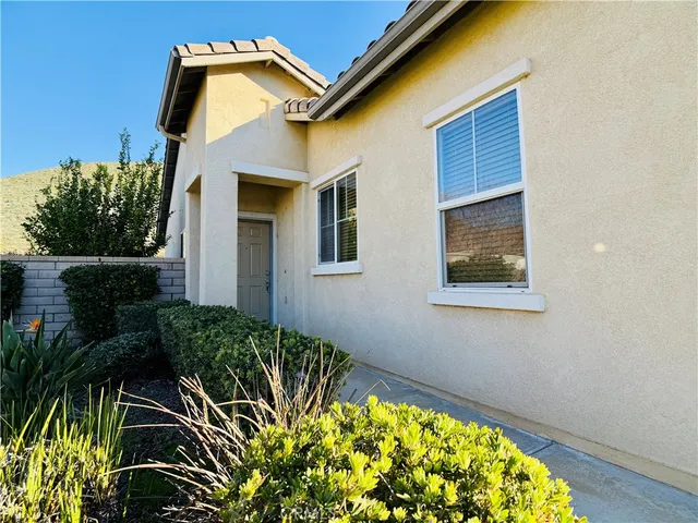 $469,000 | 27946 Panorama Hills Drive, Menifee, CA 92584
