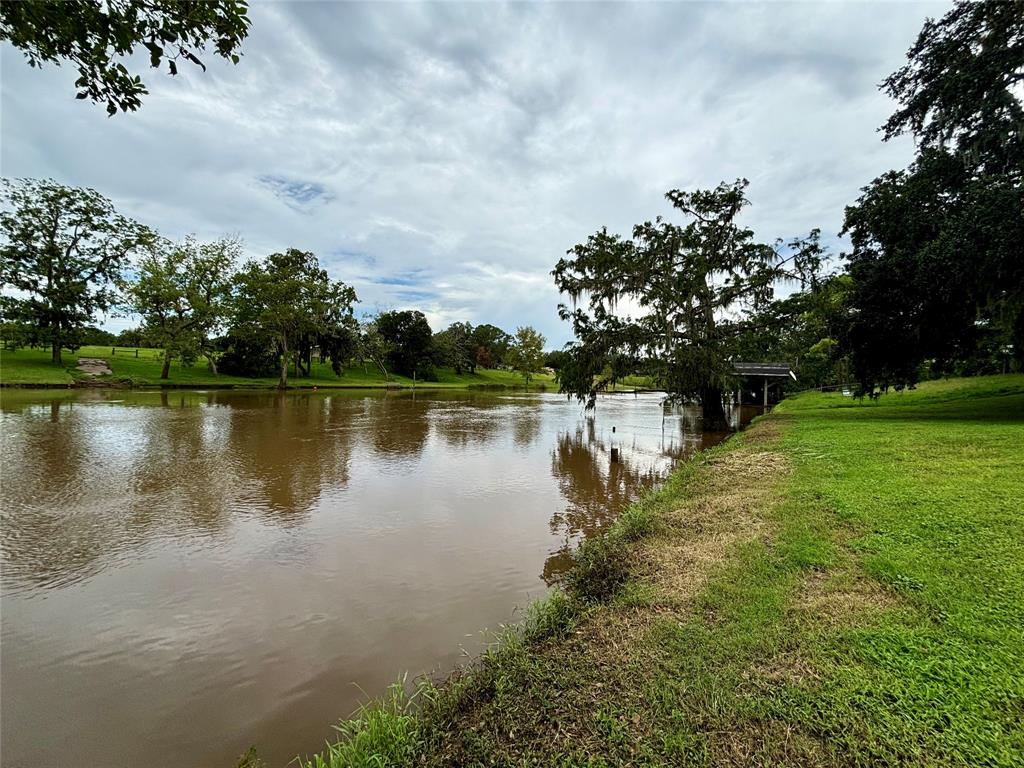 4439 Cr 929c Brazoria Tx  