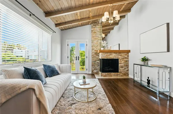 $1,950,000 | 3315 Strongs Drive, Los Angeles, CA 90292