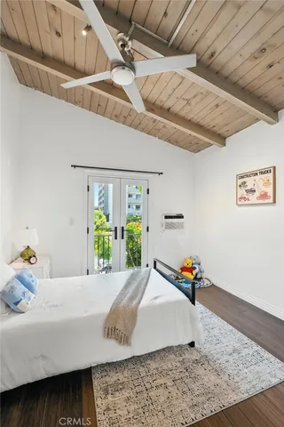 $1,950,000 | 3315 Strongs Drive, Los Angeles, CA 90292