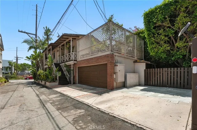 $1,950,000 | 3315 Strongs Drive, Los Angeles, CA 90292