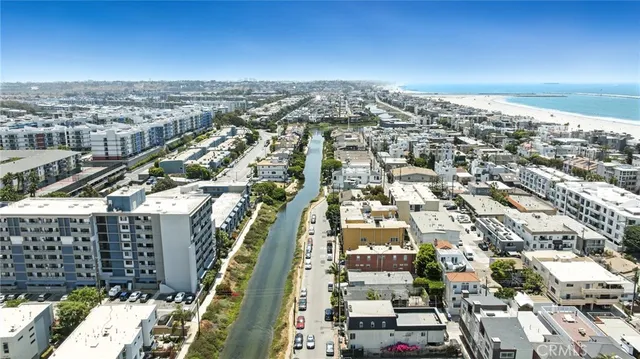 $1,950,000 | 3315 Strongs Drive, Los Angeles, CA 90292