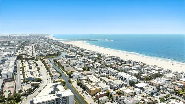 $1,950,000 | 3315 Strongs Drive, Los Angeles, CA 90292