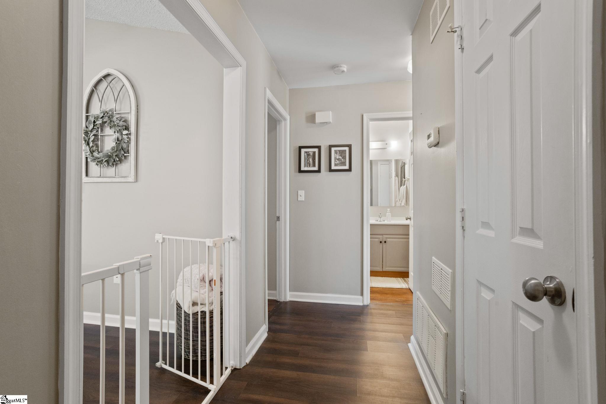 105 Woodland Road Mauldin, SC 29662 - Photo 2 of 25 Gallery Image 2