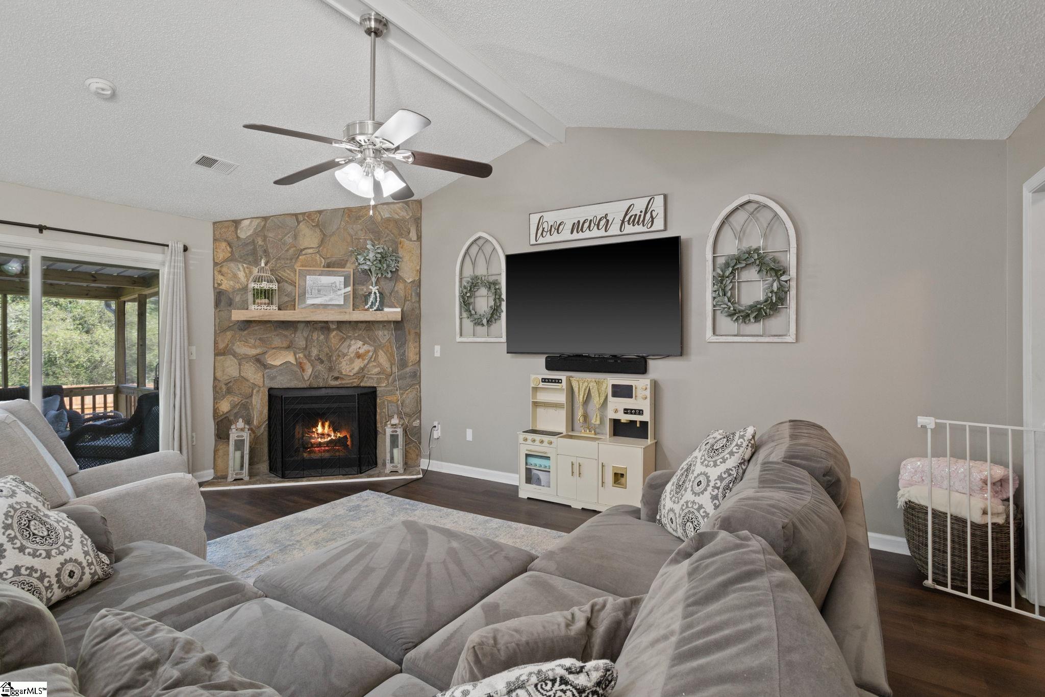 105 Woodland Road Mauldin, SC 29662 - Photo 5 of 25 Gallery Image 5