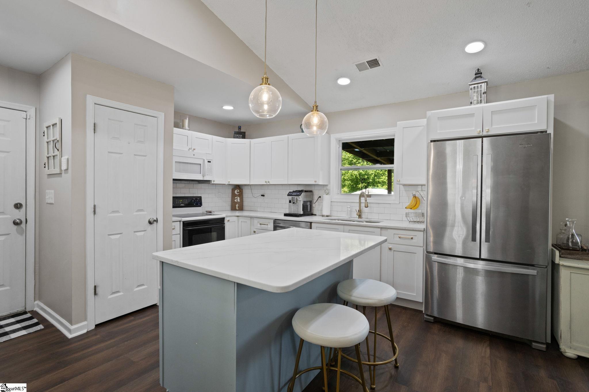 105 Woodland Road Mauldin, SC 29662 - Photo 8 of 25 Gallery Image 8