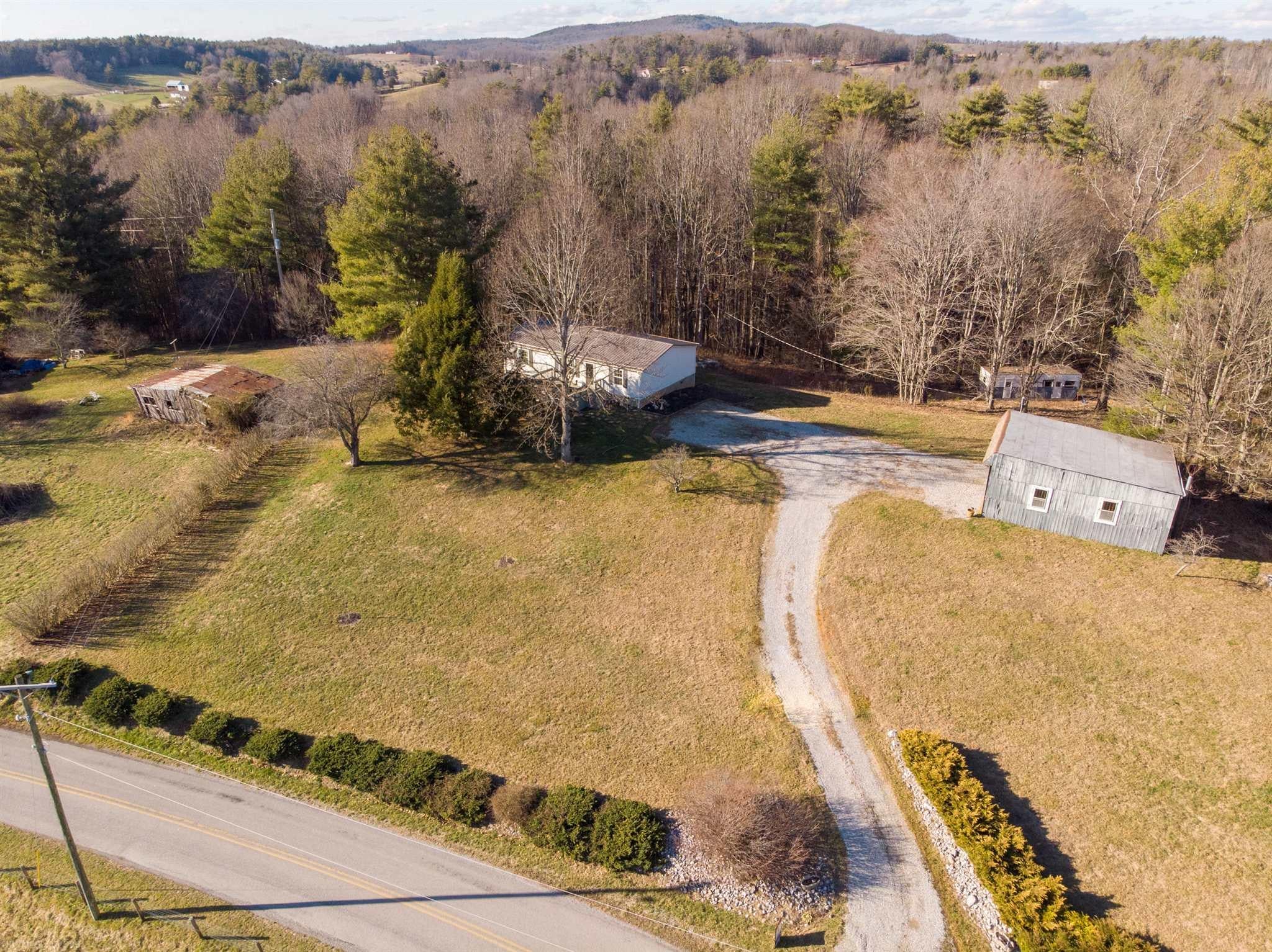 927 Huffville Road Northeast Pilot, VA 24138 - Photo 3 of 45 Gallery Image 3