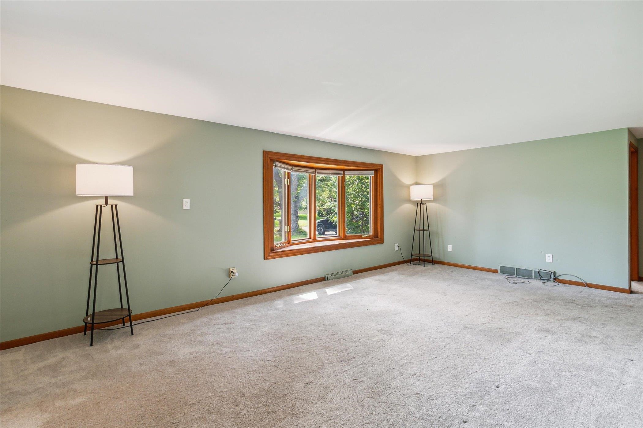 3755 Balmony Road Commerce Township, MI 48382 - Photo 9 of 41 50118611-8.JPG