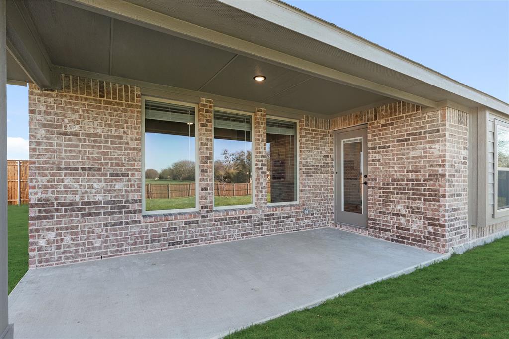 307 Spring Circle Red Oak, TX 75154 - Photo 30 of 34