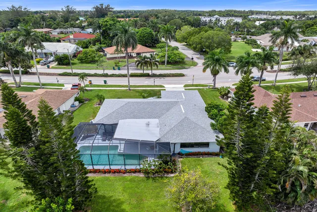 $879,000 | 143 St Andrews Boulevard, Naples, FL 34113