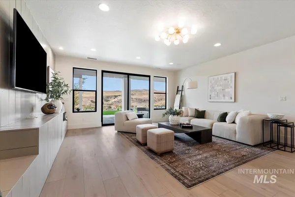 $1,649,900 | 20185 North Swire Grn Way, Boise, ID 83714