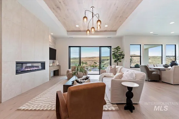 $1,649,900 | 20185 North Swire Grn Way, Boise, ID 83714