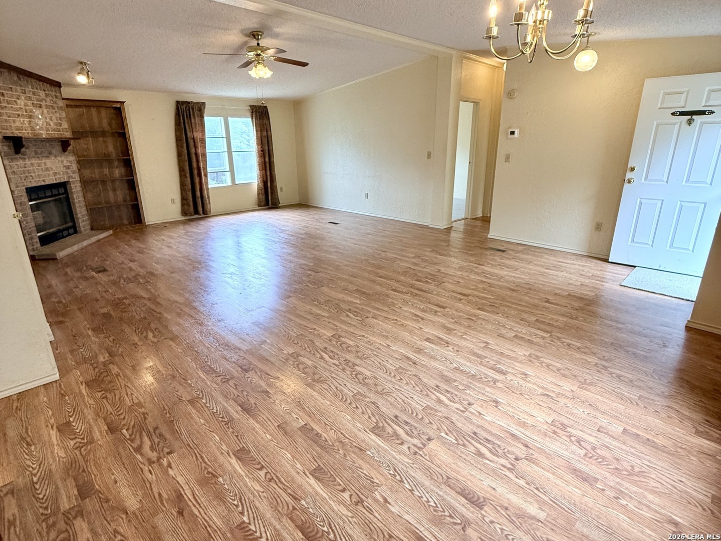 182 Laurel Ridge Drive Lakehills, TX 78063 - Photo 13 of 32