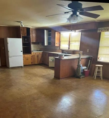 $85,000 | 1015 West Hamilton Street, Olney, TX 76374