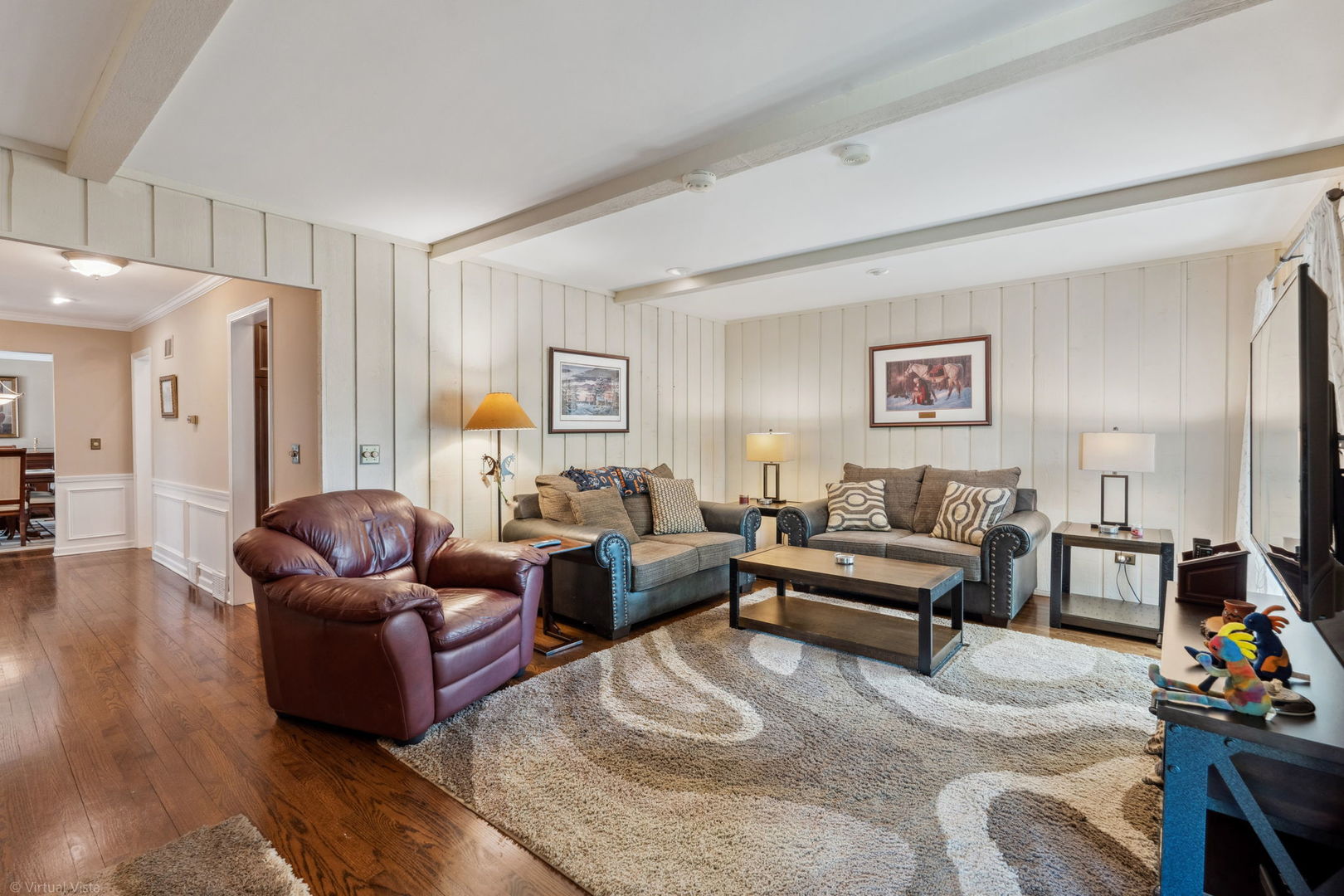 396 Jervey Lane Bartlett, IL 60103 - Photo 22 of 39 a living room with furniture and a couch