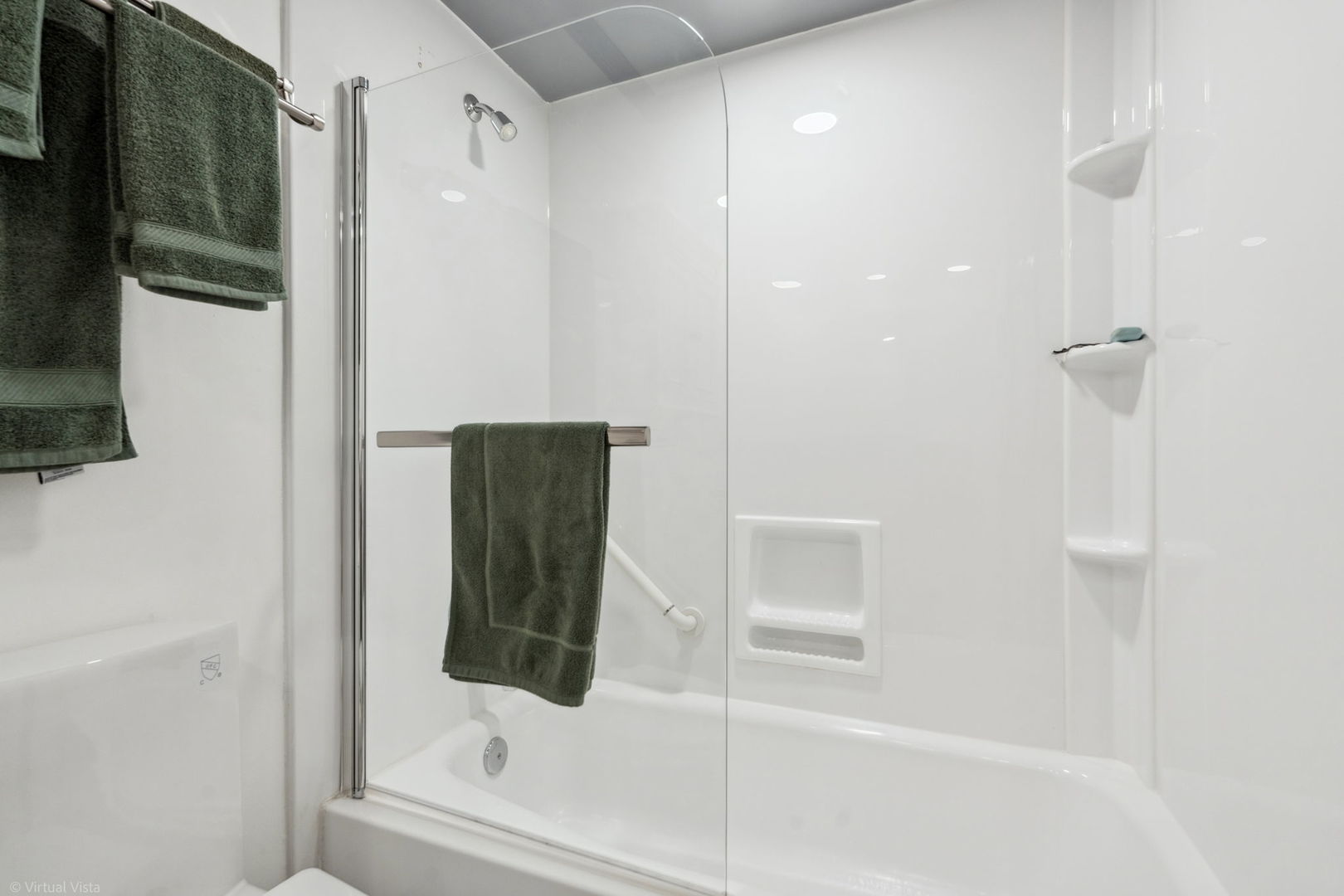 396 Jervey Lane Bartlett, IL 60103 - Photo 35 of 39 a bathroom with a shower