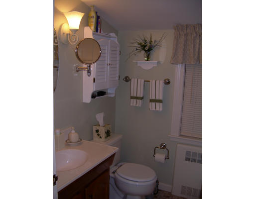 23 Homestead Road Holden, MA 01520 - Photo 11 of 16 Gallery Image 11