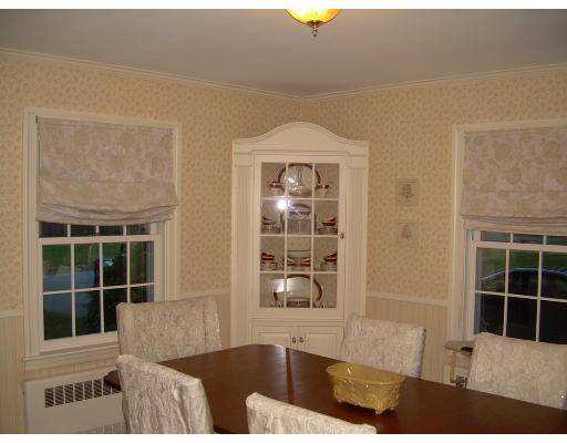 23 Homestead Road Holden, MA 01520 - Photo 5 of 16 Gallery Image 5
