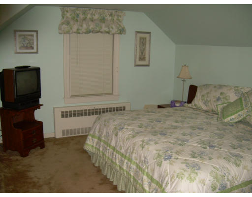 23 Homestead Road Holden, MA 01520 - Photo 9 of 16 Gallery Image 9