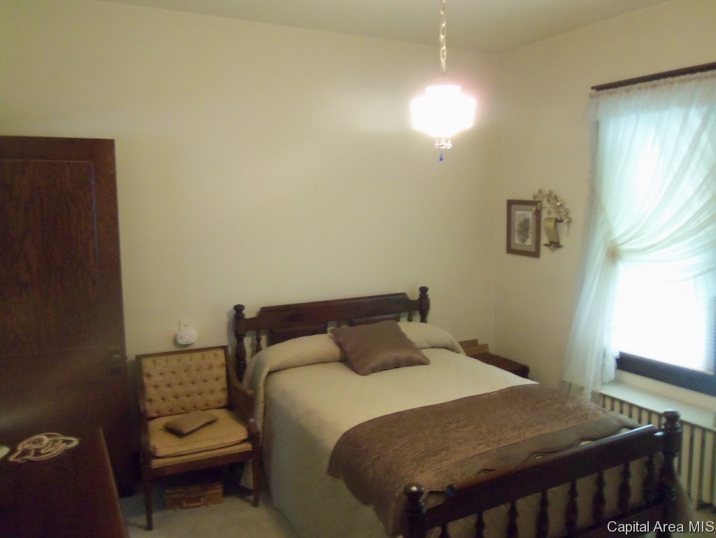 301 East Virginia Road Arenzville, IL 62611 - Photo 5 of 11 Gallery Image 5