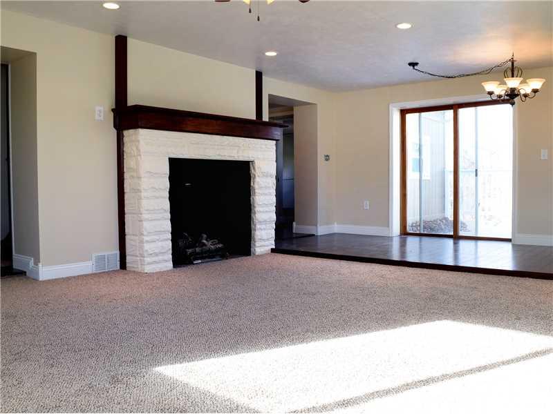 1037 Eckert Road Monaca, PA 15061 - Photo 7 of 20 Living Room.