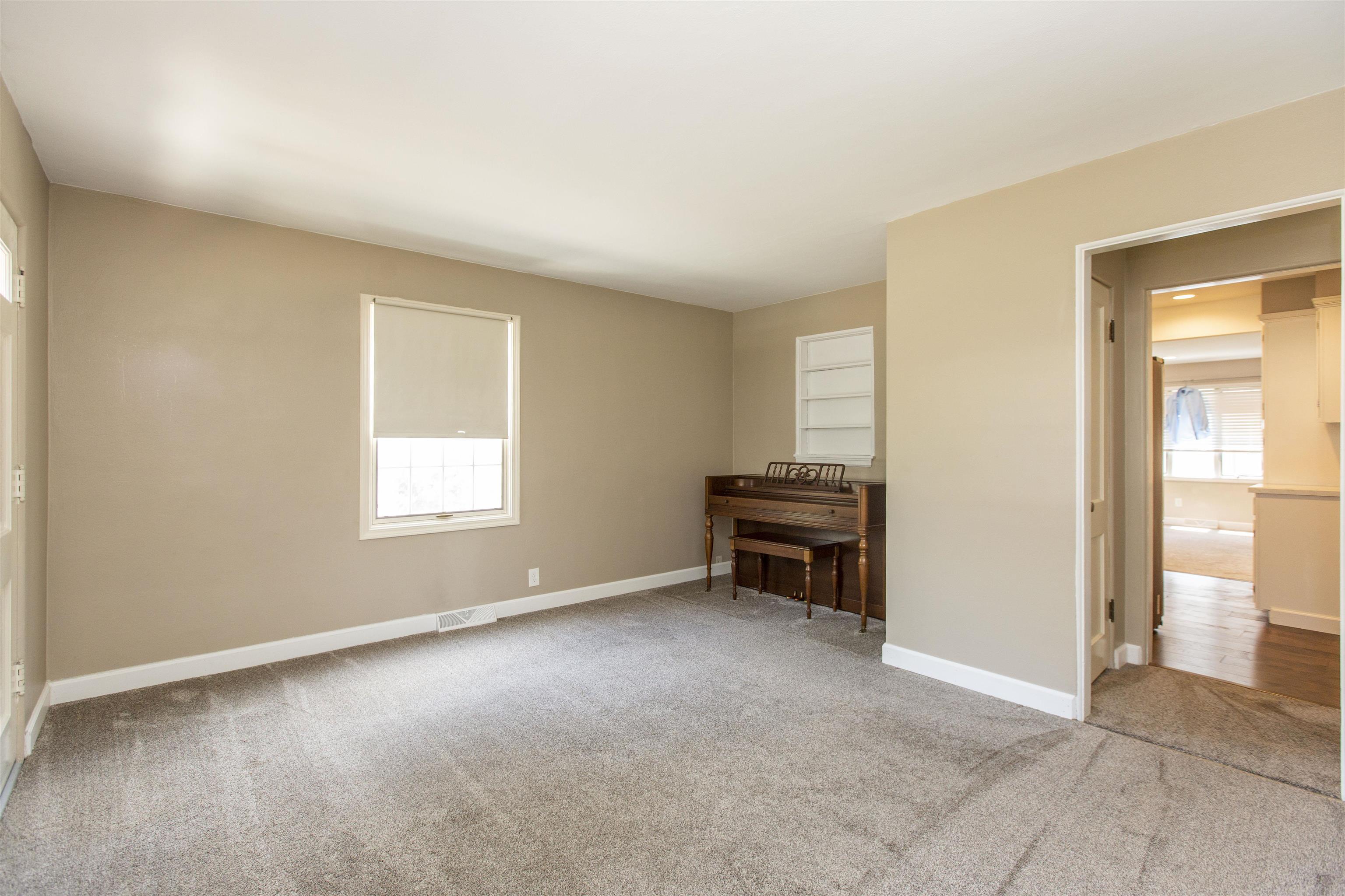 2029 Riverside Drive South Bend, IN 46616 - Photo 3 of 23 Gallery Image 3