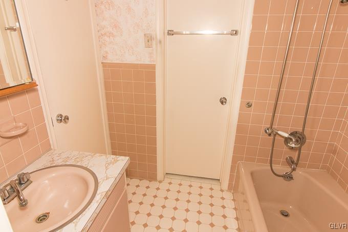 3465 Bittersweet Road Center Valley, PA 18034 - Photo 22 of 35 Gallery Image 22