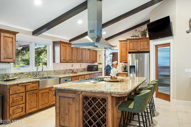 $2,850,000 | 2550 Elk Grove Road, Solvang, CA 93463