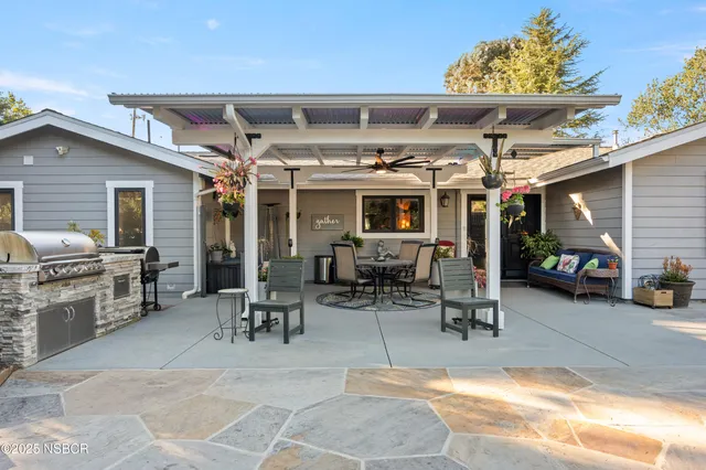 $2,850,000 | 2550 Elk Grove Road, Solvang, CA 93463