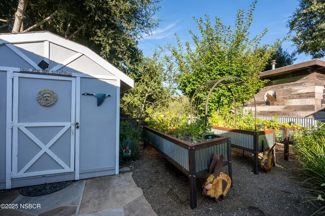 $2,850,000 | 2550 Elk Grove Road, Solvang, CA 93463