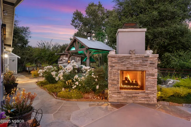 $2,850,000 | 2550 Elk Grove Road, Solvang, CA 93463
