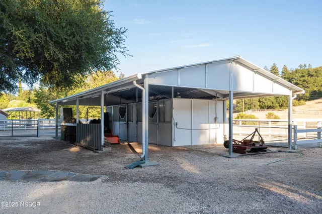 $2,850,000 | 2550 Elk Grove Road, Solvang, CA 93463