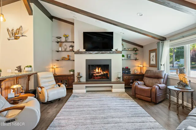 $2,850,000 | 2550 Elk Grove Road, Solvang, CA 93463