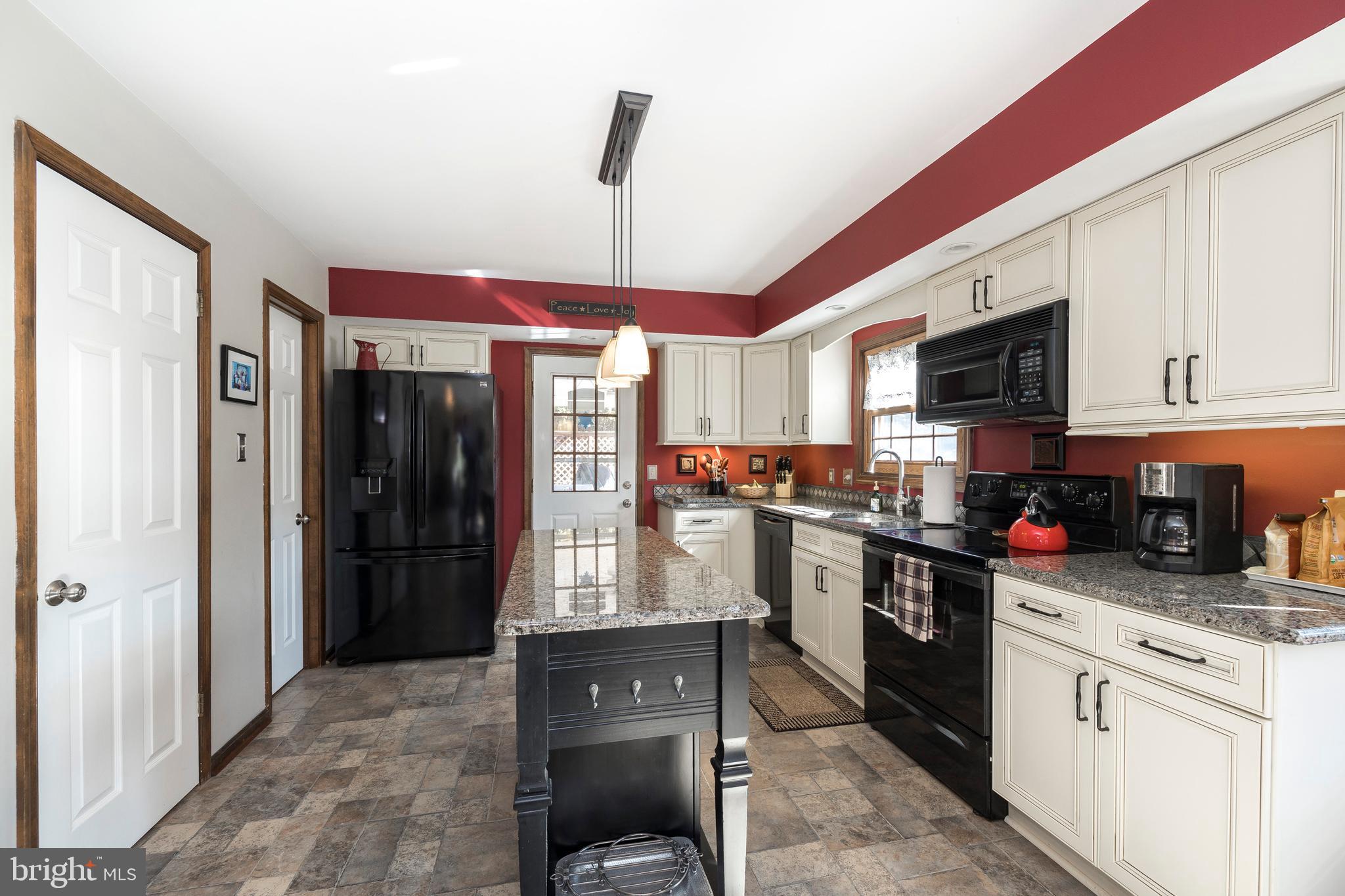 201 Julie Road Chalfont, PA 18914 - Photo 20 of 45 Gallery Image 20