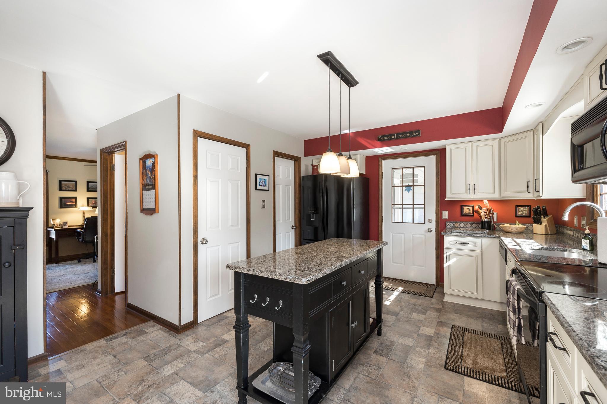 201 Julie Road Chalfont, PA 18914 - Photo 21 of 45 Gallery Image 21