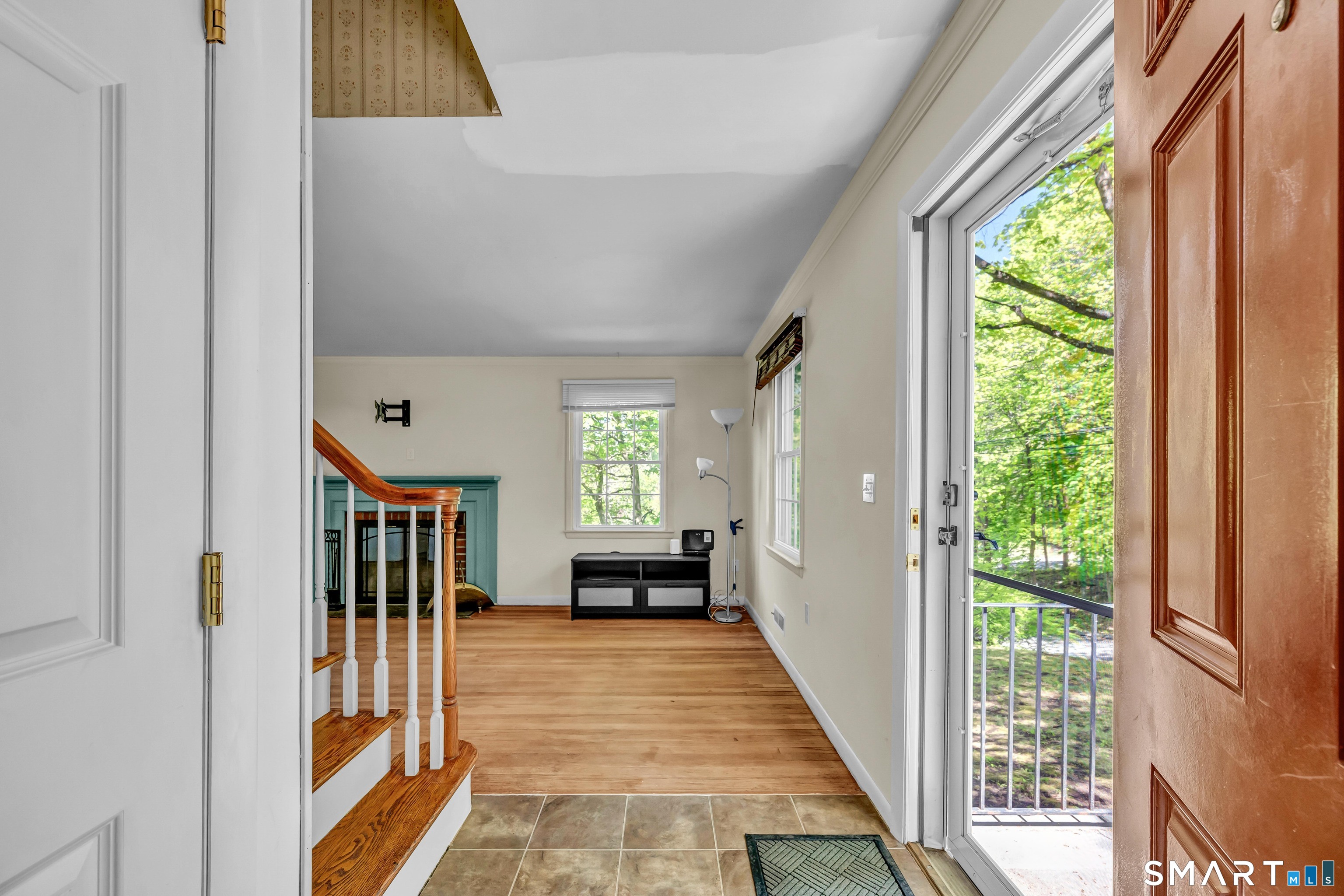 3 Mountain Road Danbury, CT 06810 - Photo 3 of 34