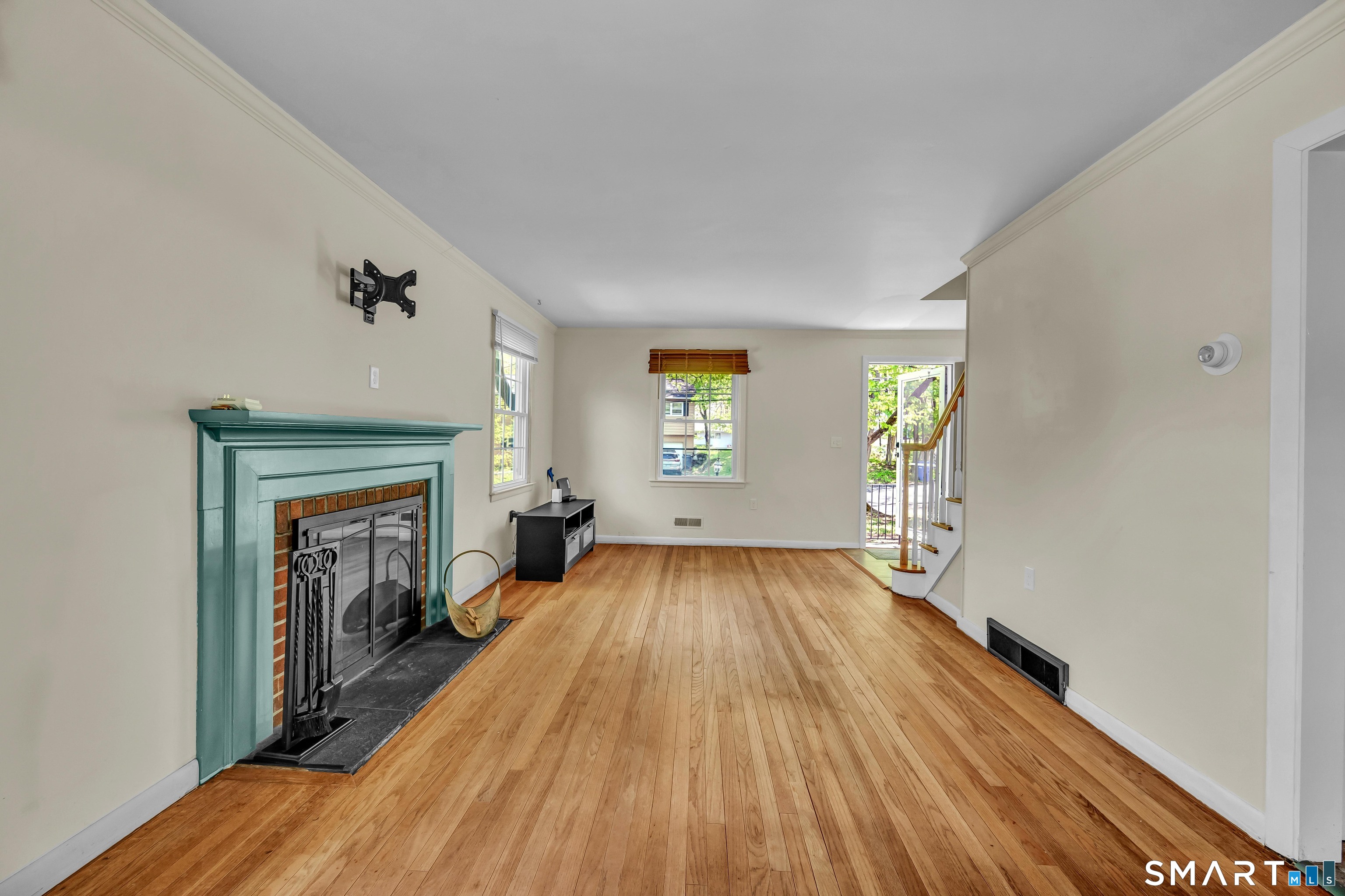 3 Mountain Road Danbury, CT 06810 - Photo 4 of 34