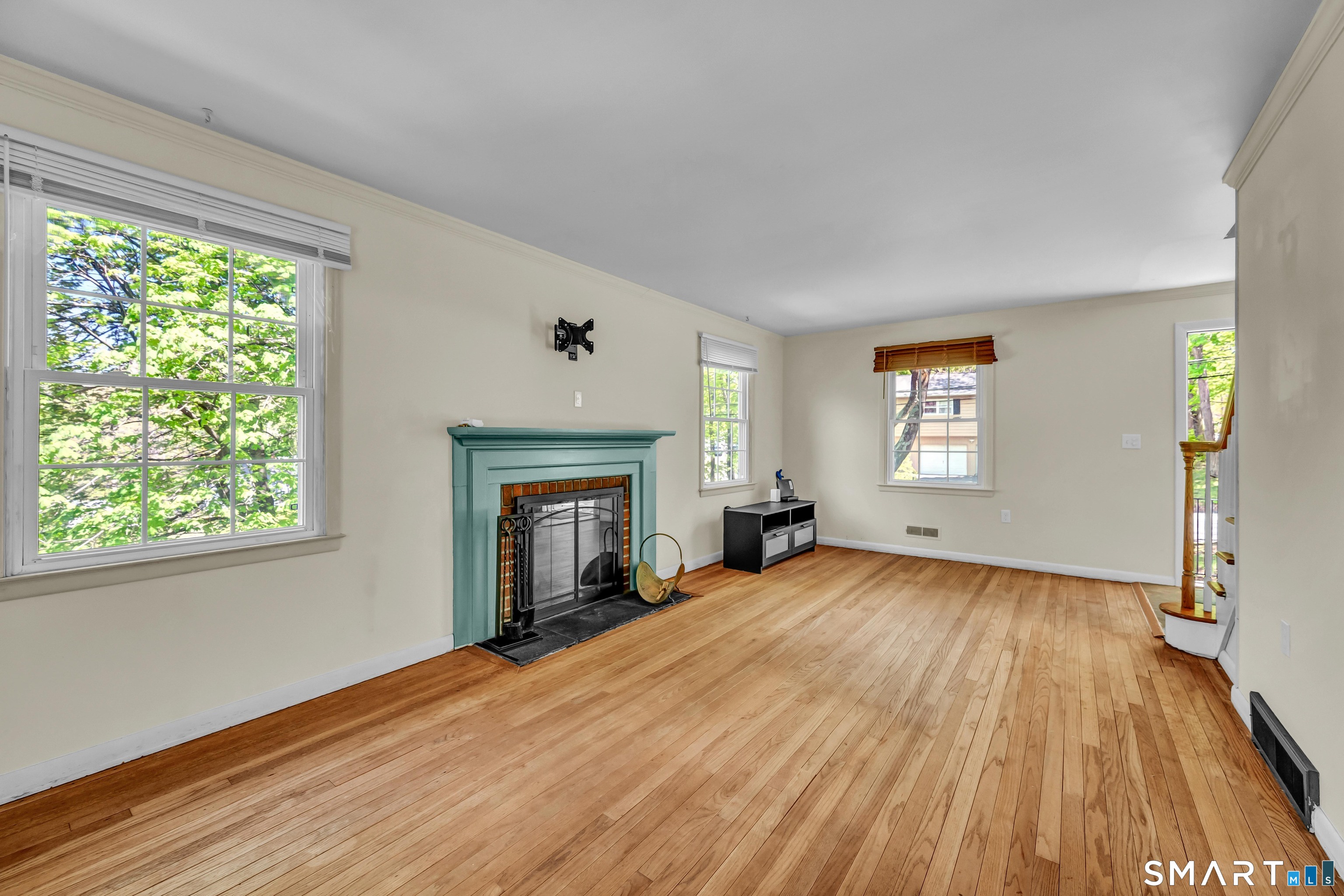 3 Mountain Road Danbury, CT 06810 - Photo 6 of 34