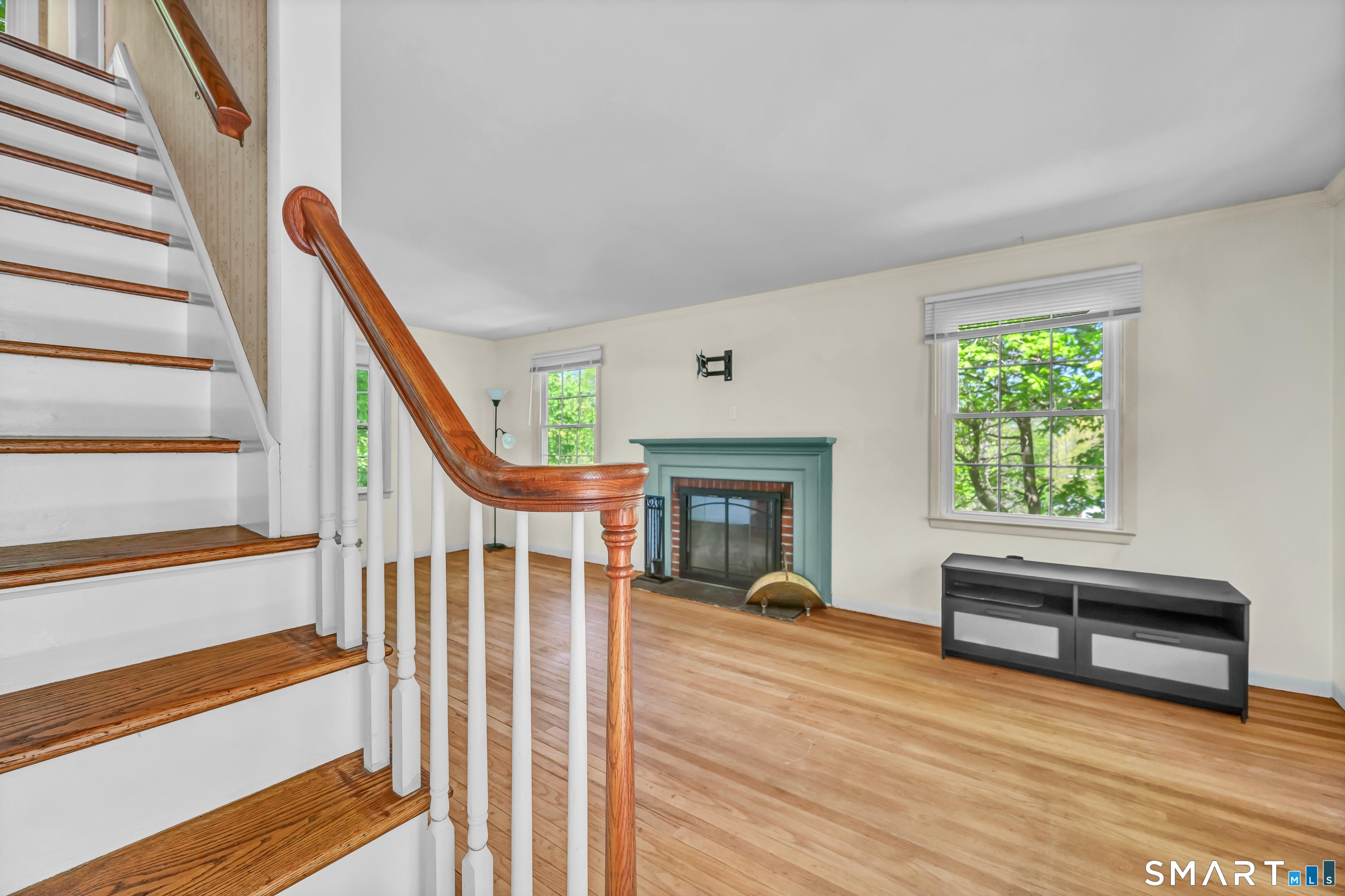 3 Mountain Road Danbury, CT 06810 - Photo 7 of 34