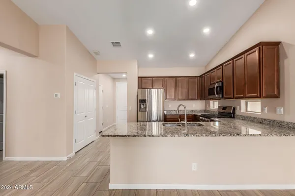 $2,400 | 12436 West Myrtle Court, Glendale, AZ 85307